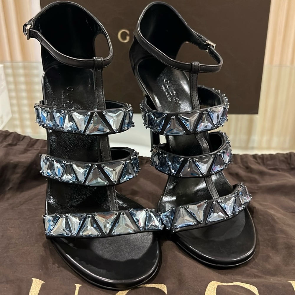 🔥🔥🔥Authentic Gucci Claire 364930 Sandals